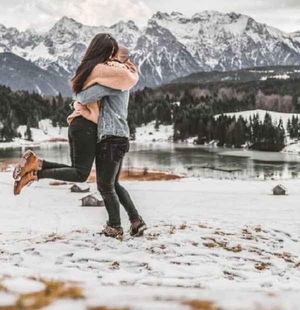 Kashmir Tour For Newly Married Couples(HONEYMOON)